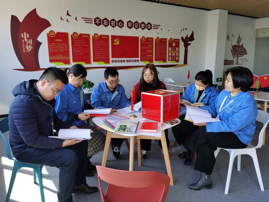 无锡米兰党支部发挥党员先锋模范作用，开工首日提出党建工作新要求